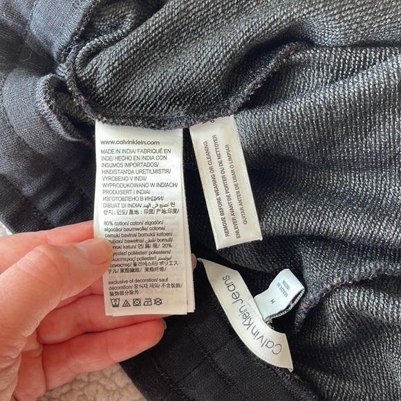 CK Logo short. Size: medium - Picture 4 of 4